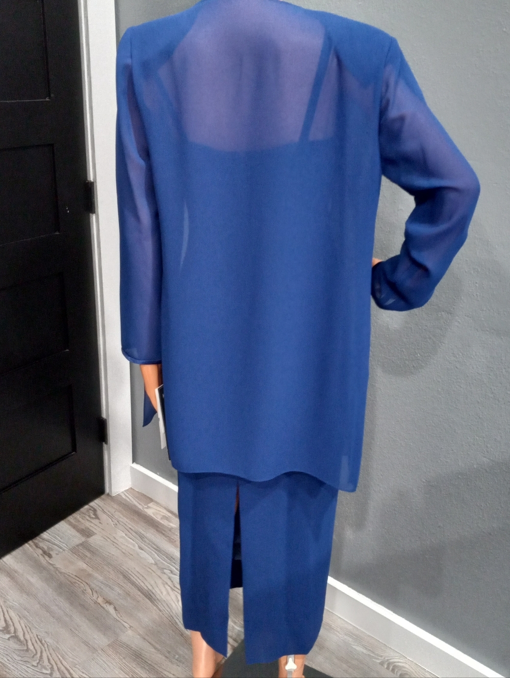 Elegant Blue Beaded Women's Dress with Jacket - Picture 8 of 16